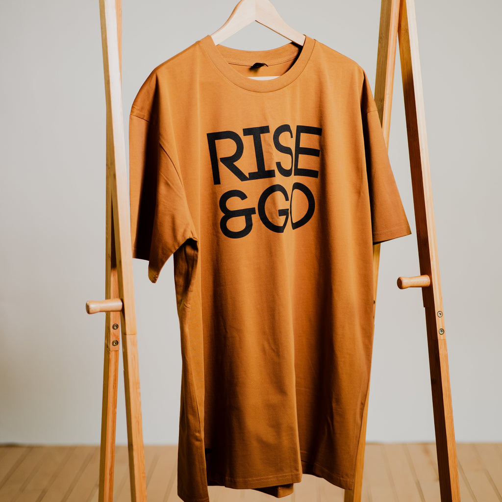 Camel Rise & Go Tee – Men’s Premium Cotton T-Shirt with Bold Motivational Design