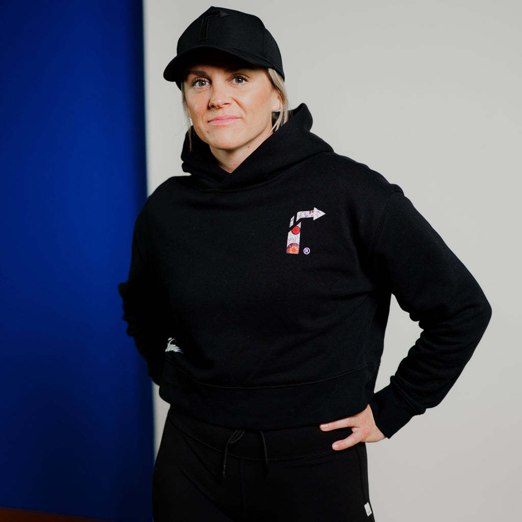 Black Floral Arrow Crop Sweatshirt – Women’s Cropped Pullover for Stylish Comfort