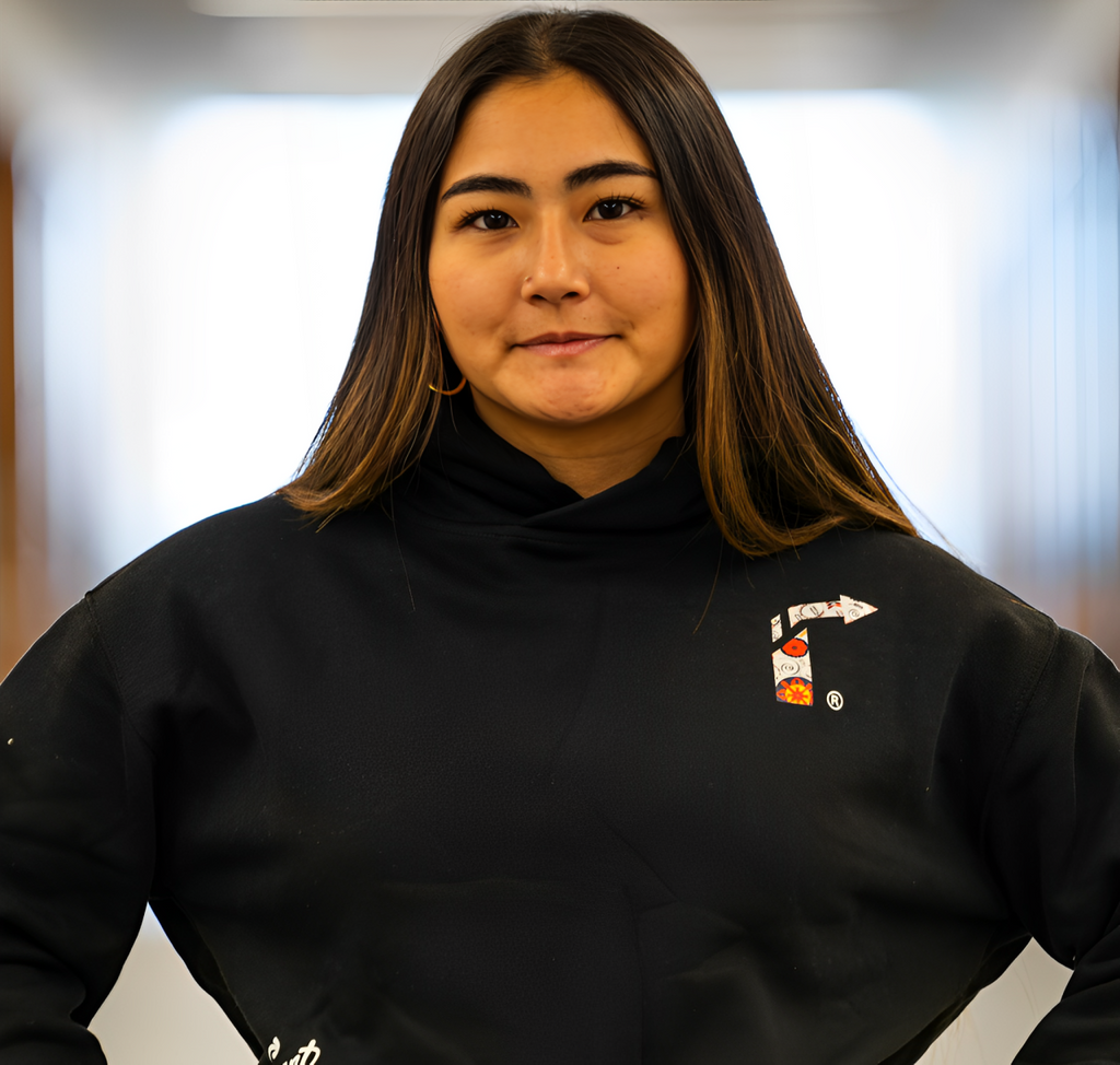 Black Floral Arrow Crop Sweatshirt – Women’s Cropped Pullover for Stylish Comfort